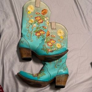 Teel floral Cowgirl boots